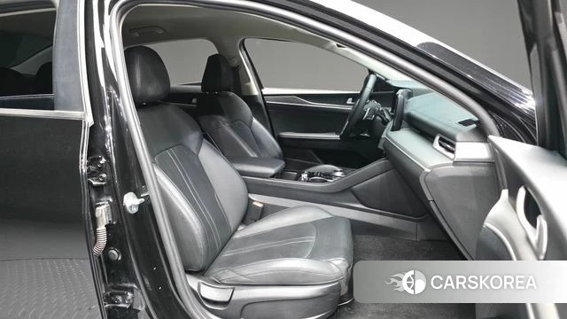 Kia K5 3rd generation 2022 Черный из Кореи, фото 2