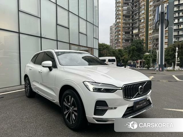 Volvo XC60 2024 Белый из Китая, фото 2