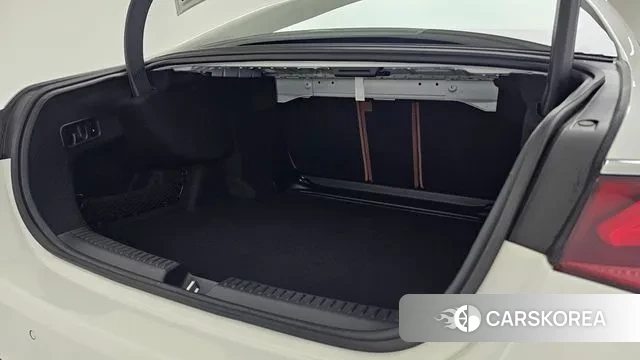 Mercedes-Benz E-Class W214 2024 Белый из Кореи, фото 2