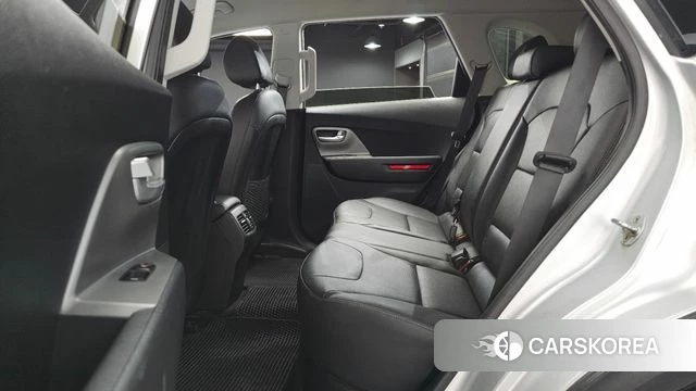Kia Niro Plus 2022 Серебряный из Кореи, фото 2