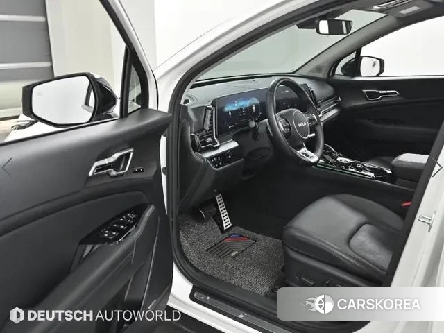 Kia Sportage 5th Generation Hybrid 2023 Белый из Кореи, фото 2