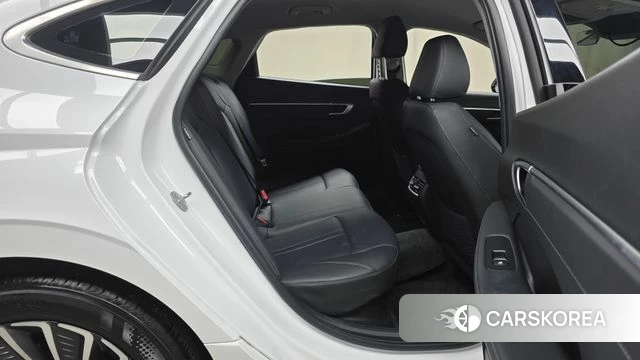 Hyundai Sonata D Edge Hybrid (DN8) 2024 Белый из Кореи, фото 2