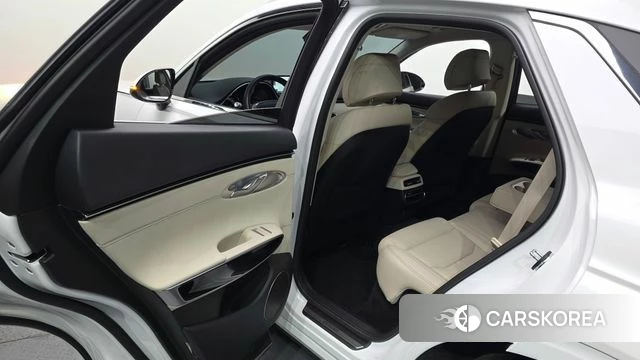 Genesis GV70 2021 Белый из Кореи, фото 2