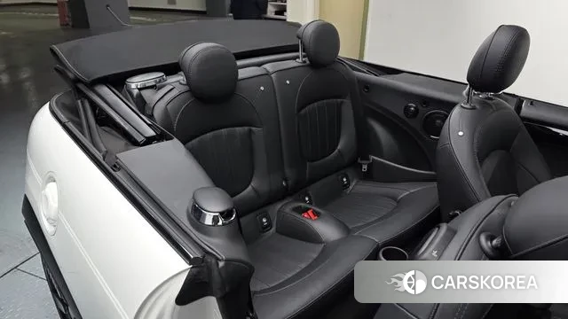 Mini Cooper S Convertible 2023 Белый из Кореи, фото 2