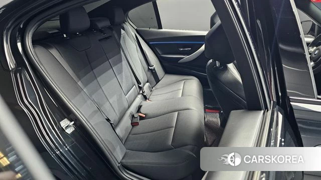 BMW 3 Series (F30) 2018 Черный из Кореи, фото 2