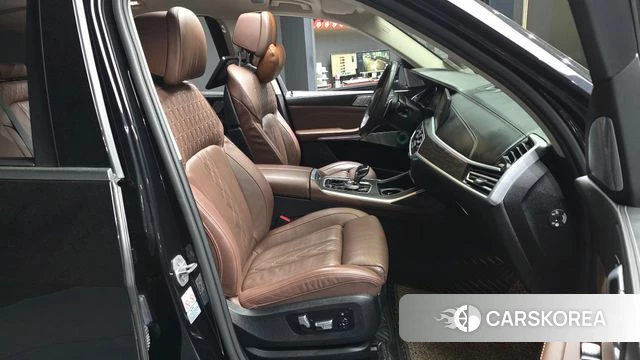 BMW X7 (G07) 2021 Черный из Кореи, фото 2