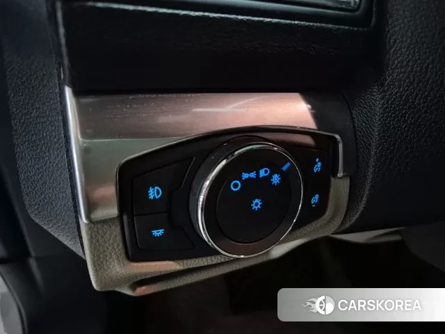 Ford Explorer 2019 Белый из Кореи, фото 2