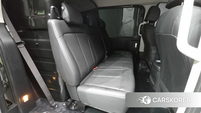 Hyundai Staria 2024 Серебристо-серый из Кореи, фото 2