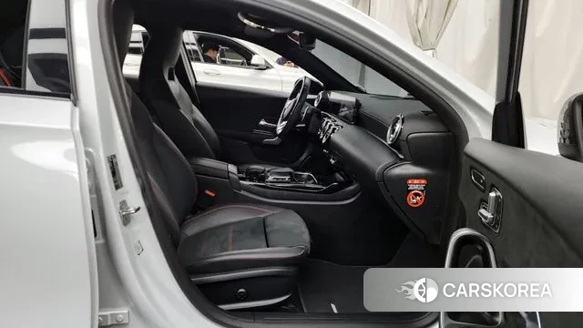 Mercedes-Benz A-Class W177 2023 Белый из Кореи, фото 2