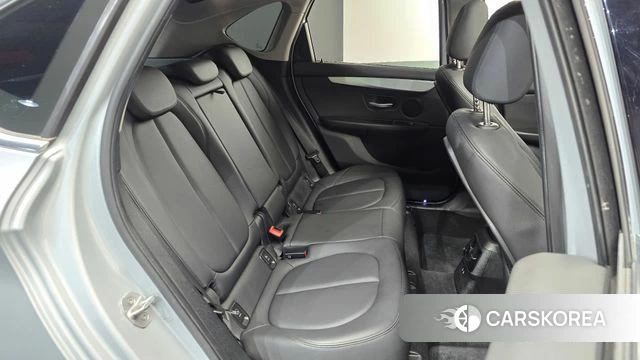 BMW 2 Series Active Tourer (F45) 2020 Серебряный из Кореи, фото 2