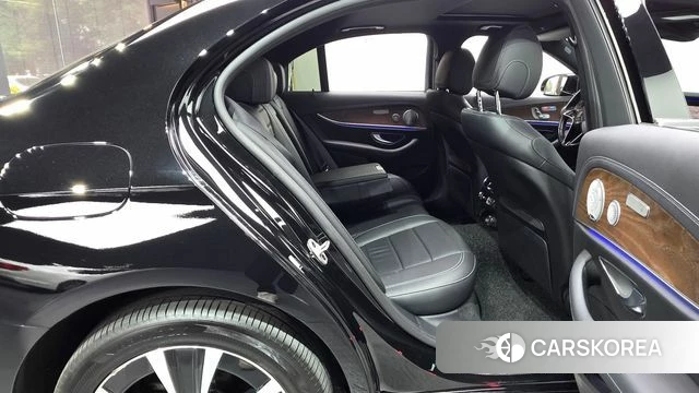 Mercedes-Benz E-Class W213 2020 Черный из Кореи, фото 2