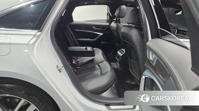 Audi A6 (C8) 2021 Белый из Кореи, фото 2