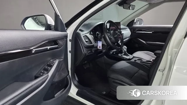 Kia Seltos 2022 Белый из Кореи, фото 2