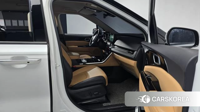 Kia Carnival 4th generation 2023 Белый из Кореи, фото 2