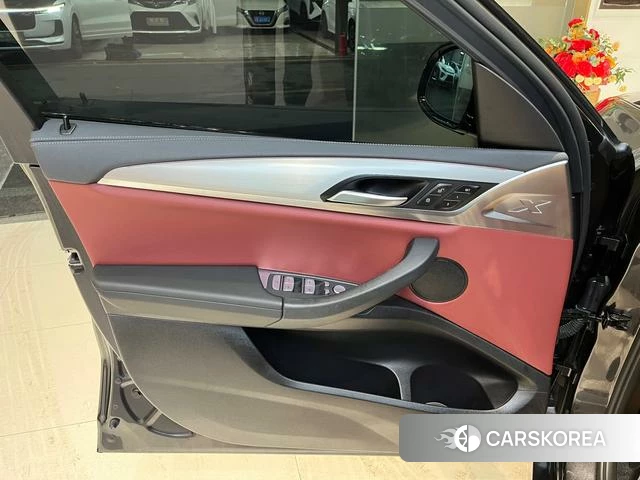 BMW X4 2022 Темно-серый из Китая, фото 2
