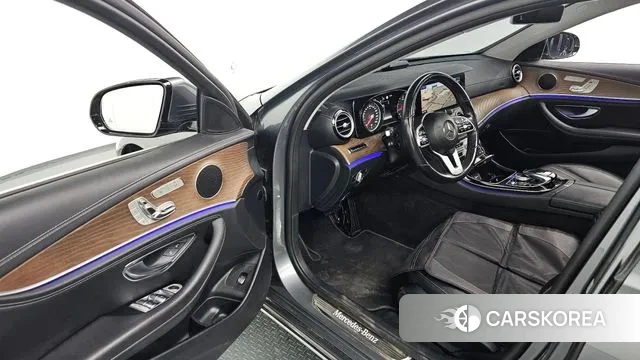 Mercedes-Benz E-Class W213 2019 Серый из Кореи, фото 2
