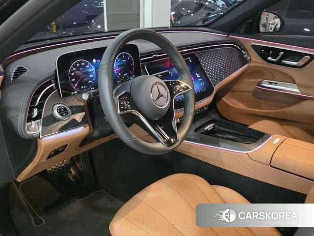 Mercedes-Benz E-Class W214 2025 Черный из Кореи, фото 2