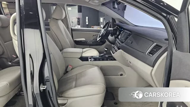 Kia All New Carnival 2018 Черный из Кореи, фото 2