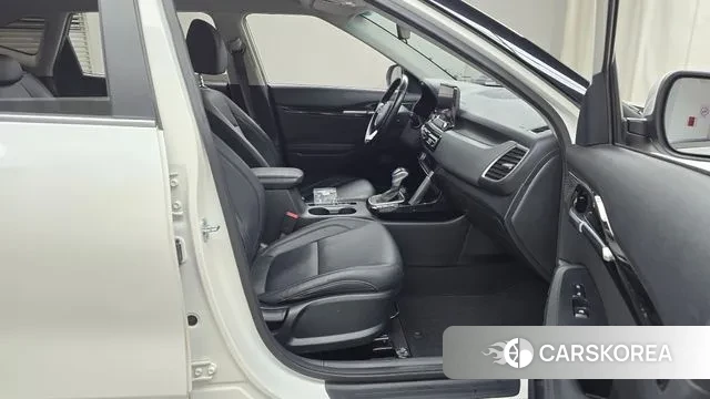 Kia Seltos 2022 Белый из Кореи, фото 2