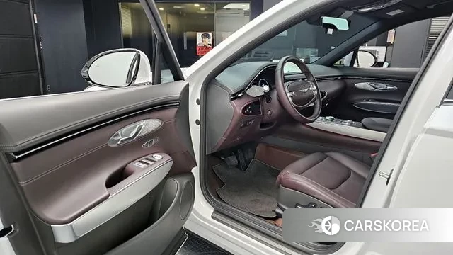 Genesis GV70 2023 Белый из Кореи, фото 2