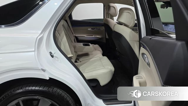 Genesis GV70 2025 Белый из Кореи, фото 2