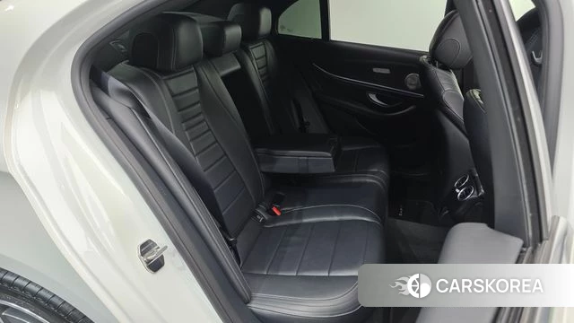 Mercedes-Benz E-Class W213 2021 Белый из Кореи, фото 2