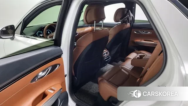 Genesis GV70 2022 Белый из Кореи, фото 2