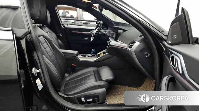 BMW i4 2022 Черный из Кореи, фото 2