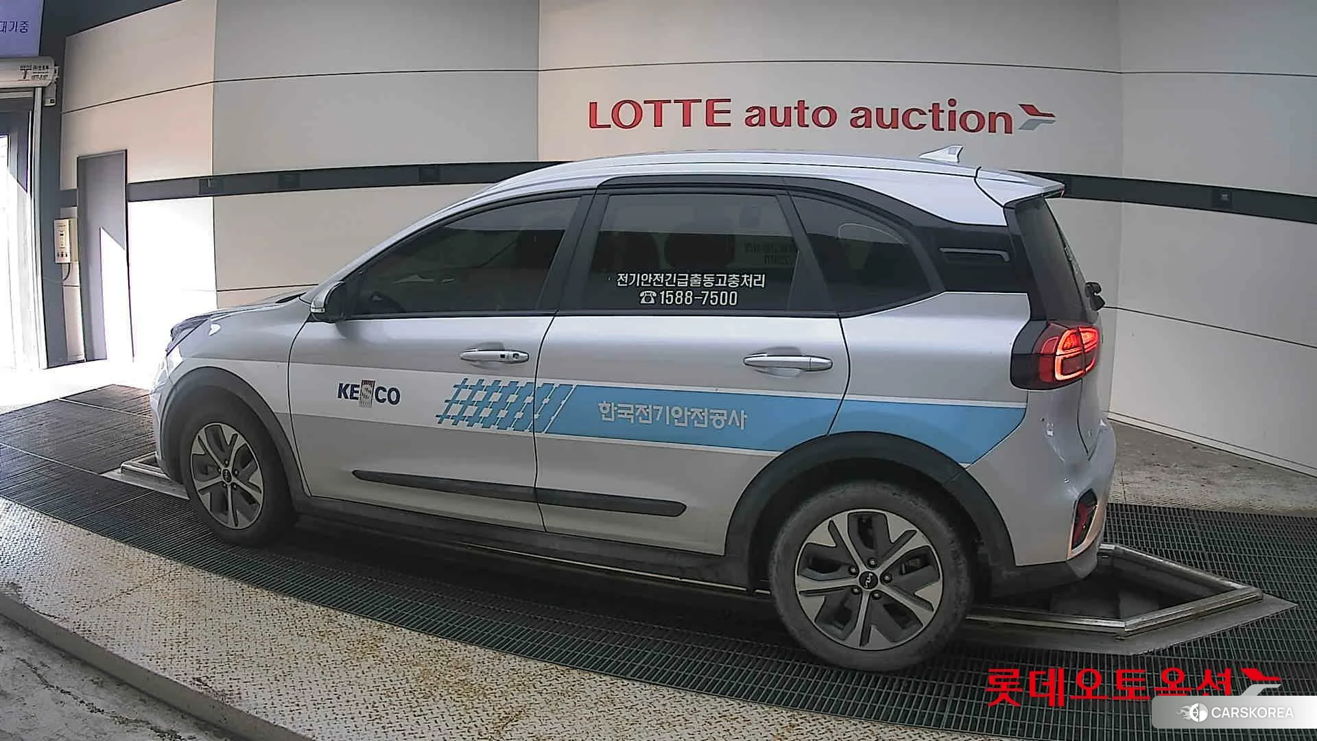 Kia Niro Plus 2023 Sparkling Silver из Кореи, фото 2