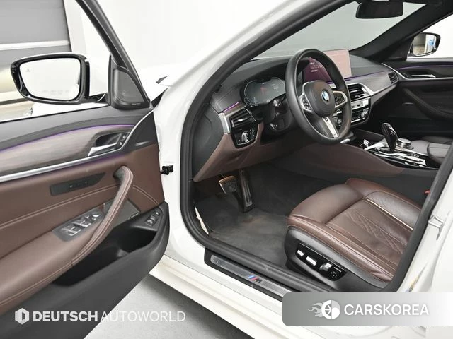 BMW 5 Series (G30) 2020 Белый из Кореи, фото 2
