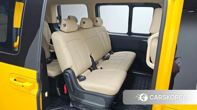 Hyundai Staria 2024 Желтый из Кореи, фото 2