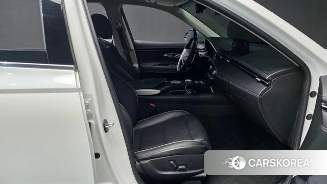 Genesis GV70 2022 Белый из Кореи, фото 2