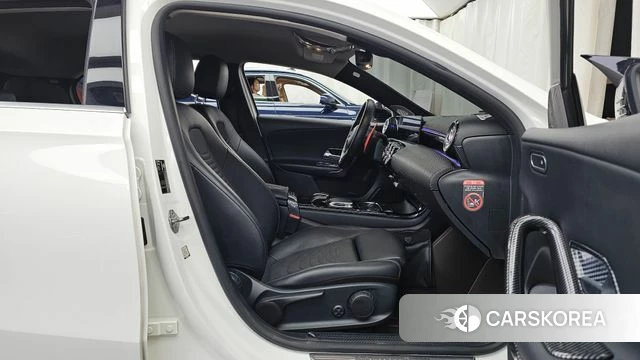 Mercedes-Benz A-Class W177 2019 Белый из Кореи, фото 2