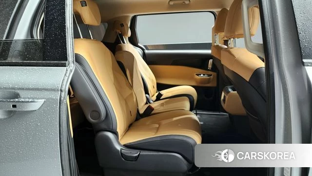 Kia Carnival 4th generation 2022 Серебряный из Кореи, фото 2
