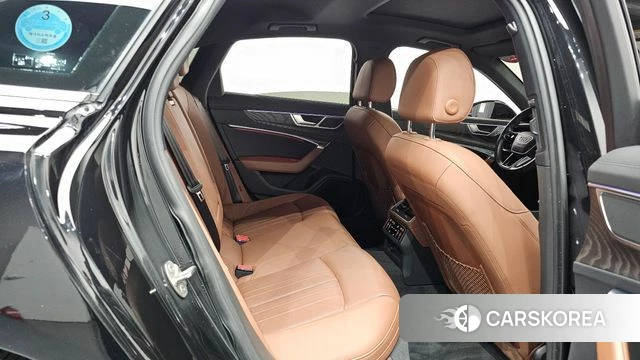 Audi A6 (C8) 2021 Черный из Кореи, фото 2