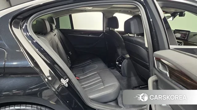 BMW 5 Series (G30) 2021 Черный из Кореи, фото 2