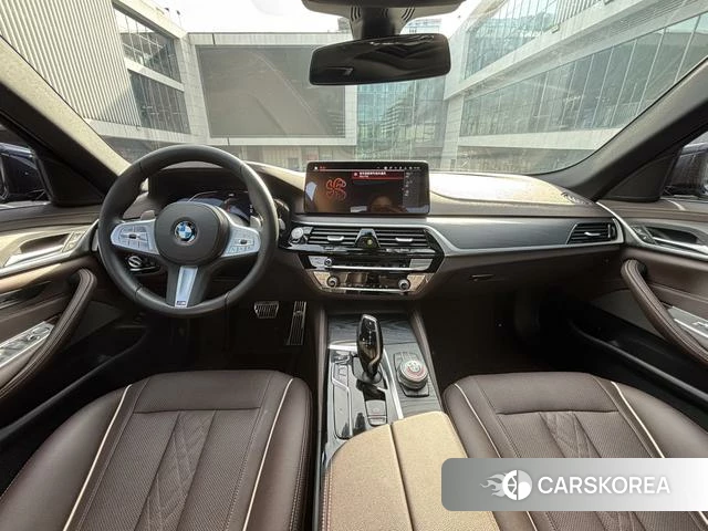 BMW 5 series 2023 Черный из Китая, фото 2
