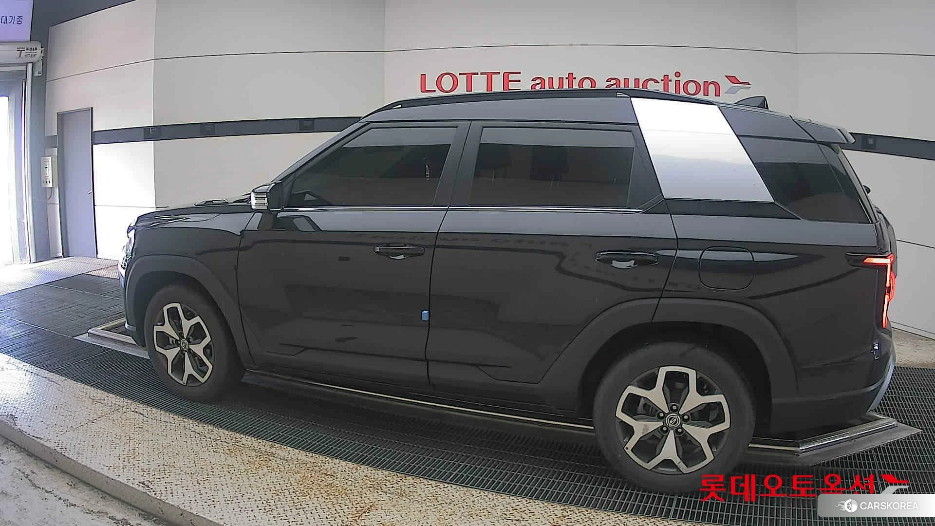 SsangYong Torres 2023 Spaceblack из Кореи, фото 2