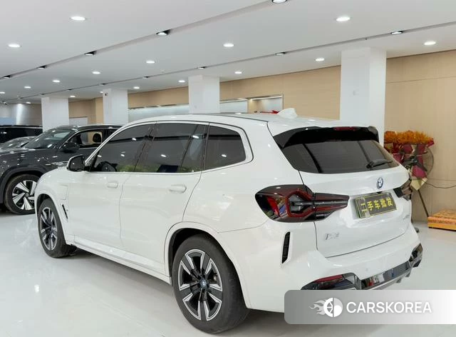 BMW iX3 2023 Белый из Китая, фото 2
