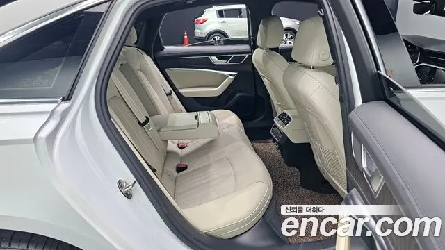 Audi A6 (C8) 2023 Белый из Кореи, фото 2