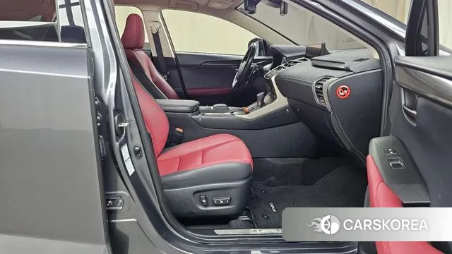 Lexus NX300h 2020 Серый из Кореи, фото 2