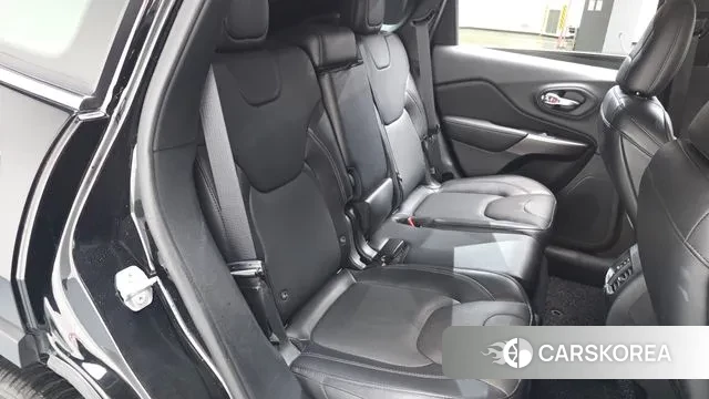 Jeep Cherokee (KL) 2021 Черный из Кореи, фото 2