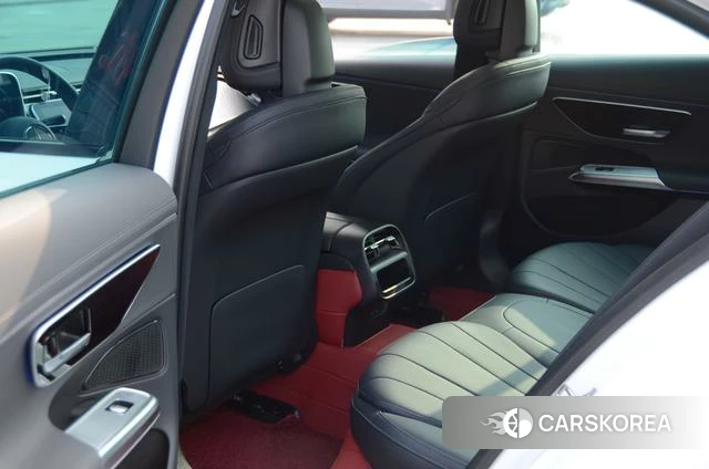Mercedes-Benz E-class (imported) 2024 Белый из Китая, фото 2