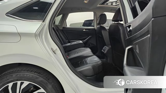 Volkswagen 7th Generation of Jetta 2020 Белый из Кореи, фото 2