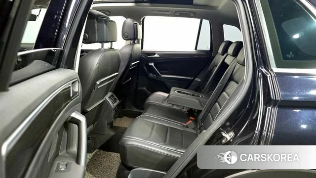 Volkswagen Tiguan second Generation 2020 Черный из Кореи, фото 2