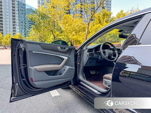 Audi A7L 2023 Черный из Китая, фото 2