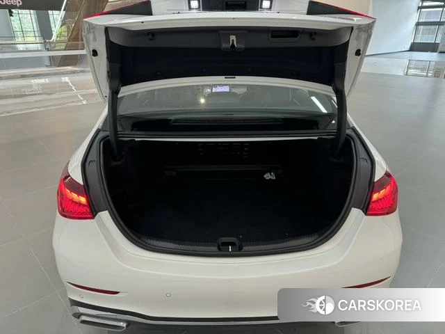 Mercedes-Benz Class C 2024 Белый из Китая, фото 2