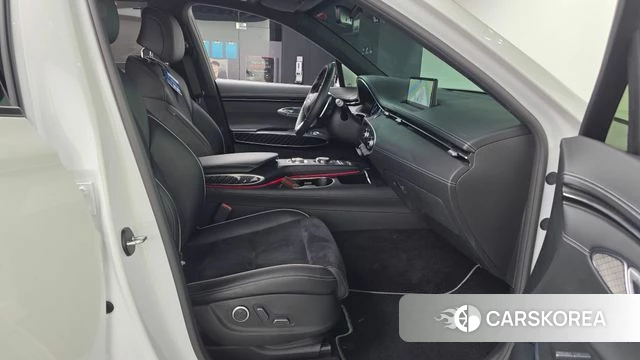 Genesis GV70 2021 Белый из Кореи, фото 2