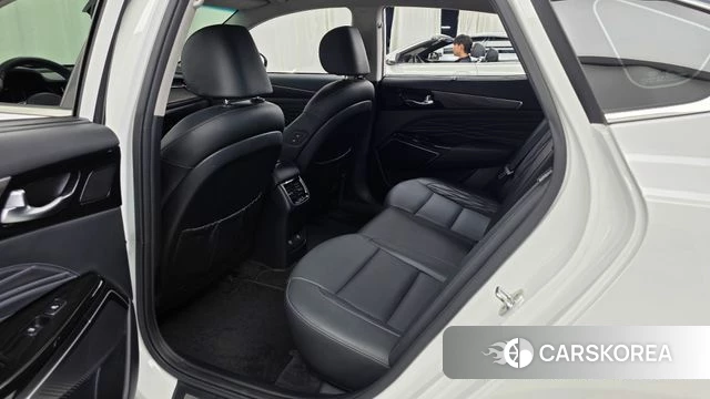 Kia K7 Premier Hybrid 2019 Белый из Кореи, фото 2
