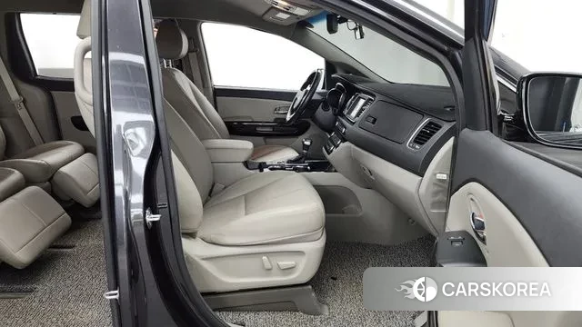 Kia The New Carnival 2020 Серый из Кореи, фото 2